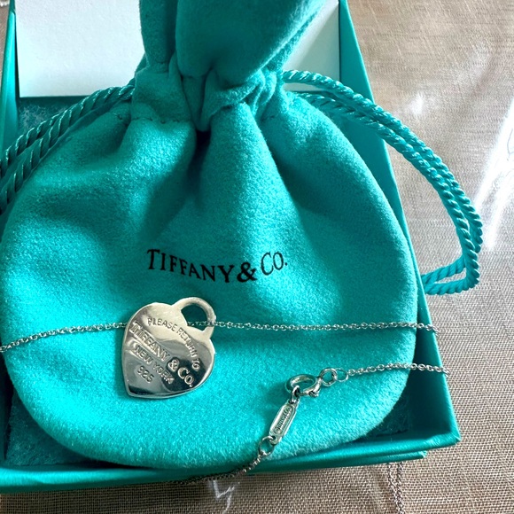 Tiffany & Co. Jewelry - 💙TIFFANY & CO 💙 NECKLACE HEART AUTHENTIC STERLING SILVER 💙
